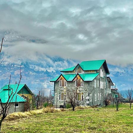 Fluestern Hostel And Cafe Nagar  Экстерьер фото