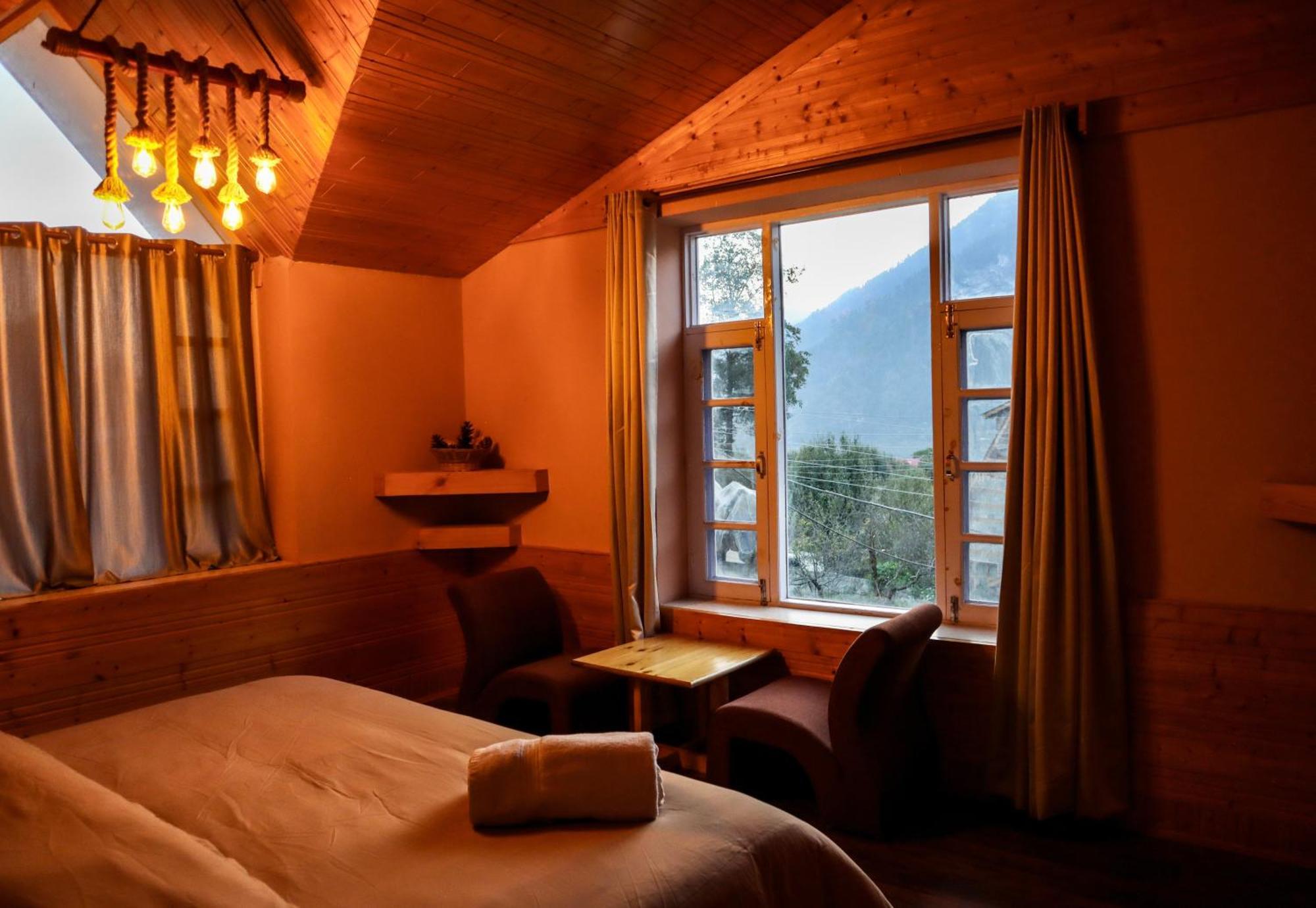 Fluestern Hostel And Cafe Nagar  Экстерьер фото