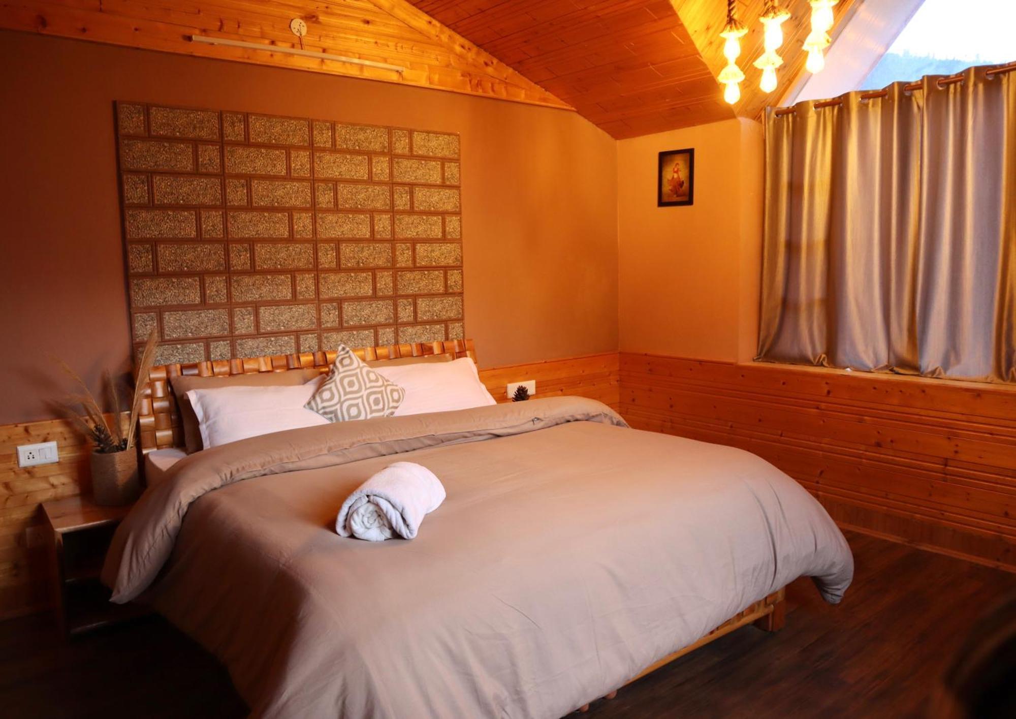 Fluestern Hostel And Cafe Nagar  Экстерьер фото