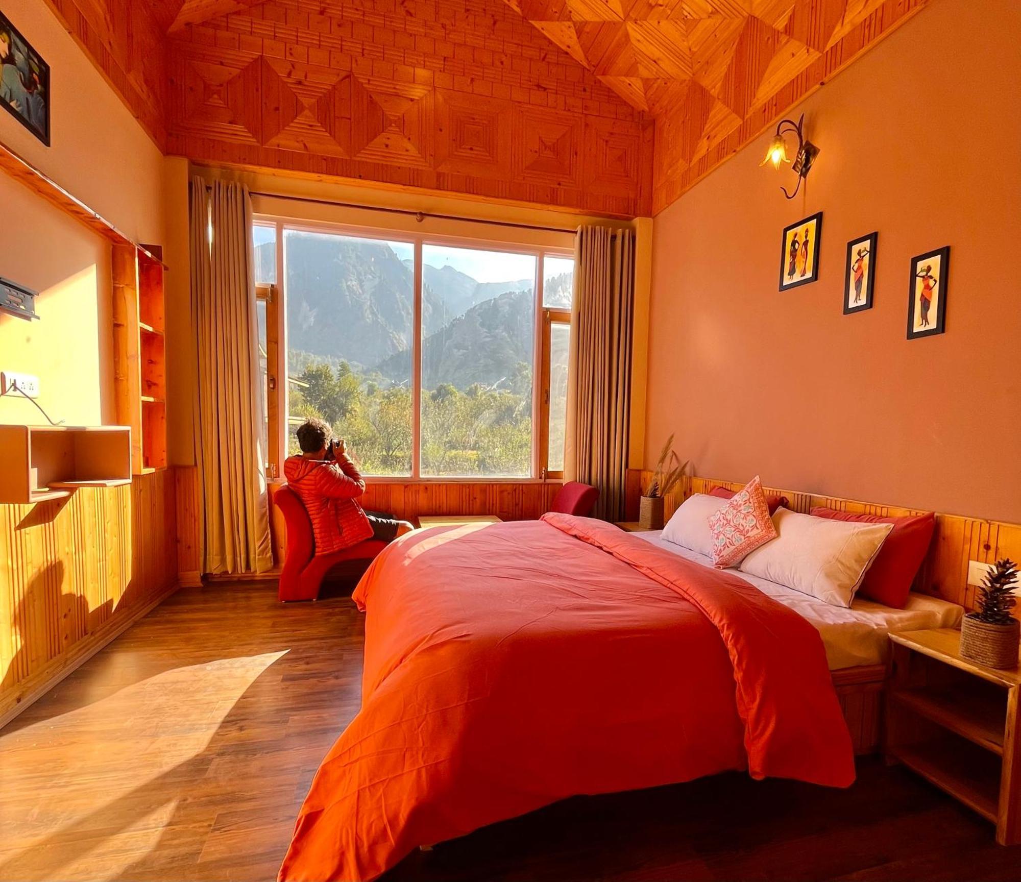 Fluestern Hostel And Cafe Nagar  Экстерьер фото